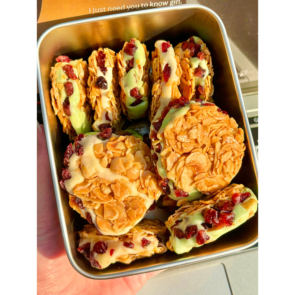 ถั่วเต็ม!Tonself Sandwich Crisp Cranberry Nougat Sandwich Biscuits Nuts Almond Chips Snacks