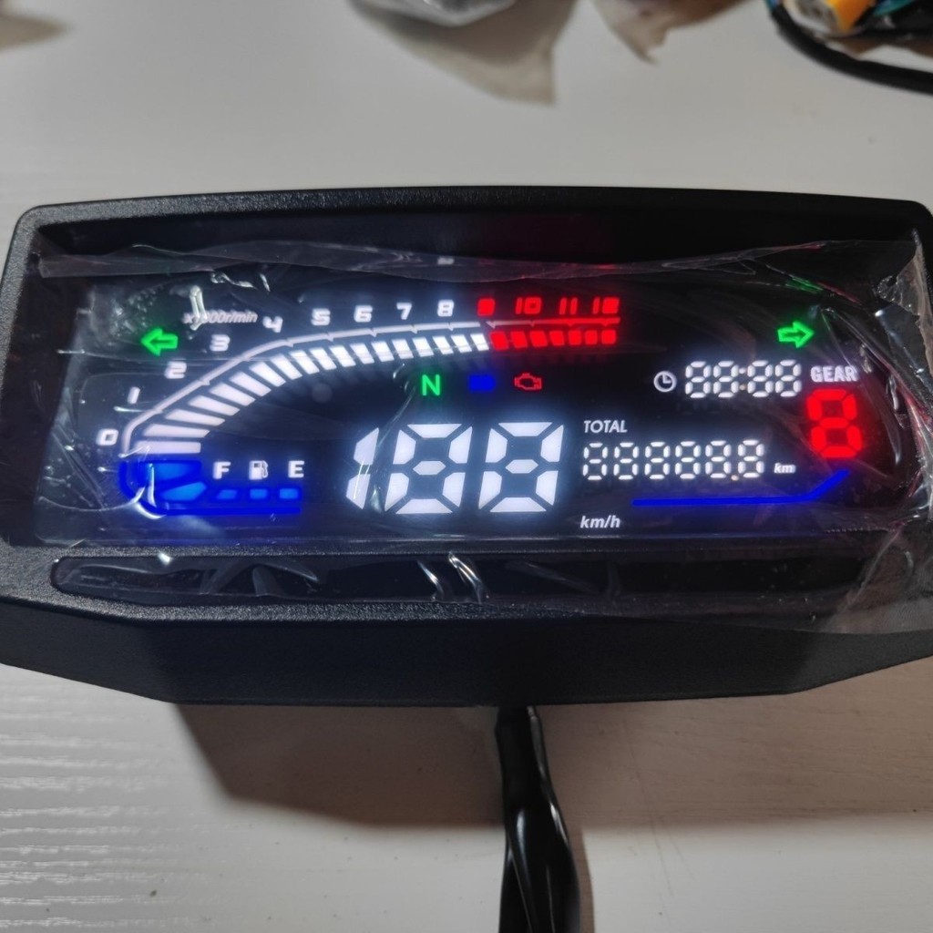 Wuyang รถจักรยานยนต์ดัดแปลง LED เครื่องดนตรี Wuyang สไตล์ 125/150 เหมาะสําหรับ Haojue Qian Jiang Zon