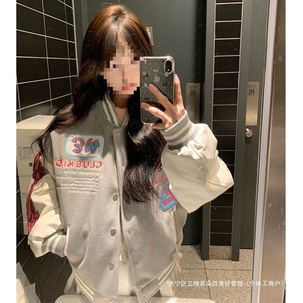 urthe.official แจ็คเก็ตอาย เสื้อแจ็คเก็ตเบสบอลคอตั้งปักลายหนัง PU แนววินเทจสไตล์อเมริกันข้ามพรมแดนเส