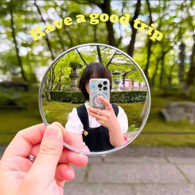 กระจกเซลฟี่ ถ่ายรูปแนวใหม่สุดฮิต **ติดหลังมือถือไม่ได้** มี 3 ขนาด 5 ซม 7.5 กับ 9.5 ซม. ใหญ่จุใจ ถ่ายชัด