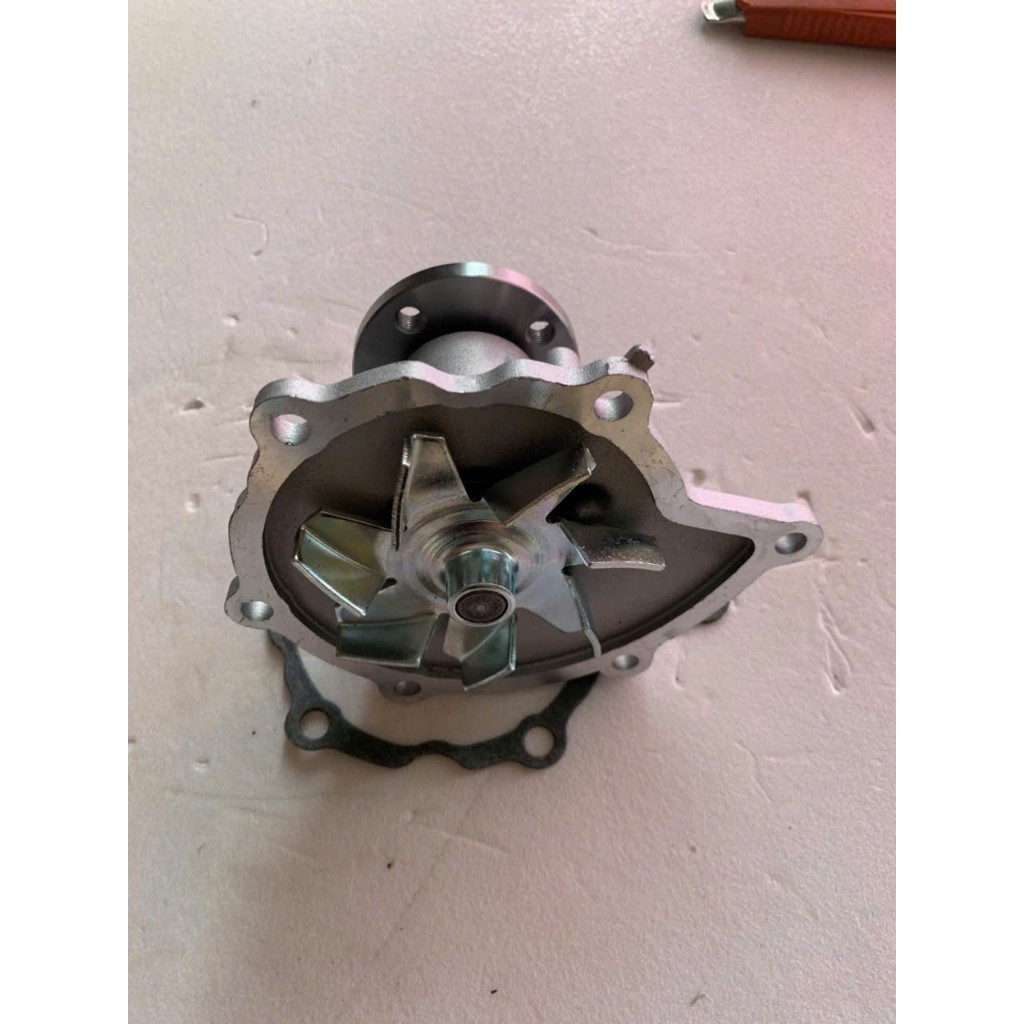 อะไหล่ทดแทนปั๊มน้ําสําหรับรถยก Toyota 5FD/1Z,11Z,6FD/2Z; 6-7FD/13Z – ความทนทานสูง