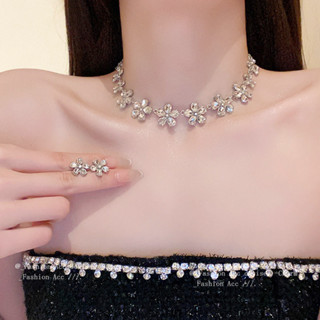 ชุดเครื่องประดับเพชรเรียงราย สร้อยคอมุกและต่างหู สไตล์แฟชั่น…