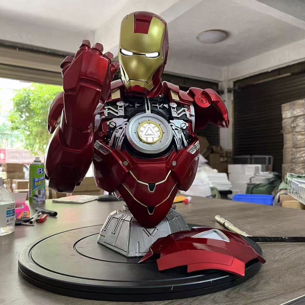 สินค้าใหม่ รูปปั้น Iron Man 1: 2 Iron Man MK6 รูปหน้าอกพร้อมสต็อก 1204
