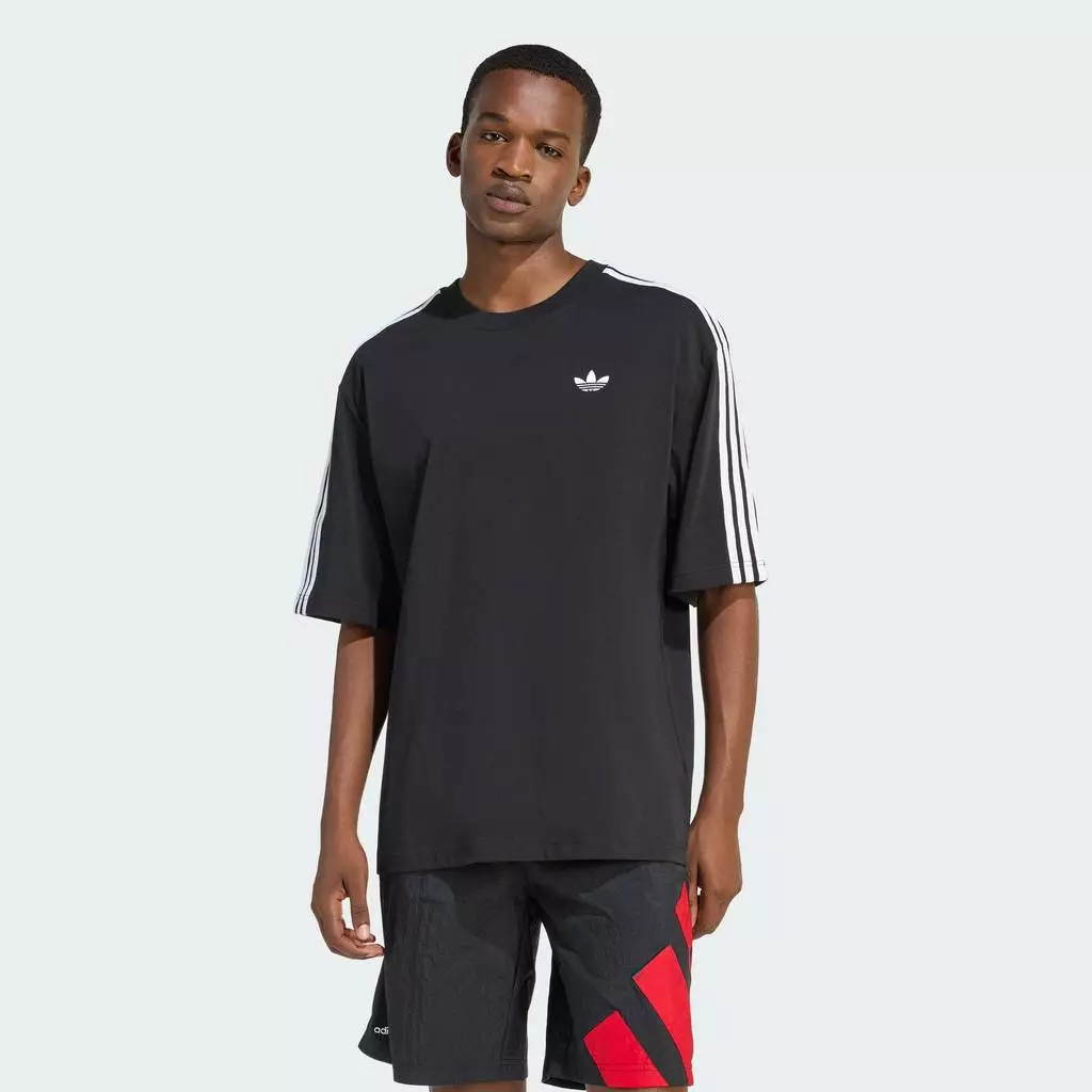 adidas ไลฟ์สไตล์ เสื้อยืดโอเวอร์ไซส์ ADICOLOR 3-STRIPES ผู้ชาย สีดำ KD4095