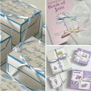 BLIVO ริบบิ้นผ้าซาติน โบว์นักเรียน ริบบิ้นดำ ขนาด 6 มม. สําหรับตกแต่งบรรจุภัณฑ์ ของขวัญคริสต์มาส DIY (25 หลา ต่อม้วน)