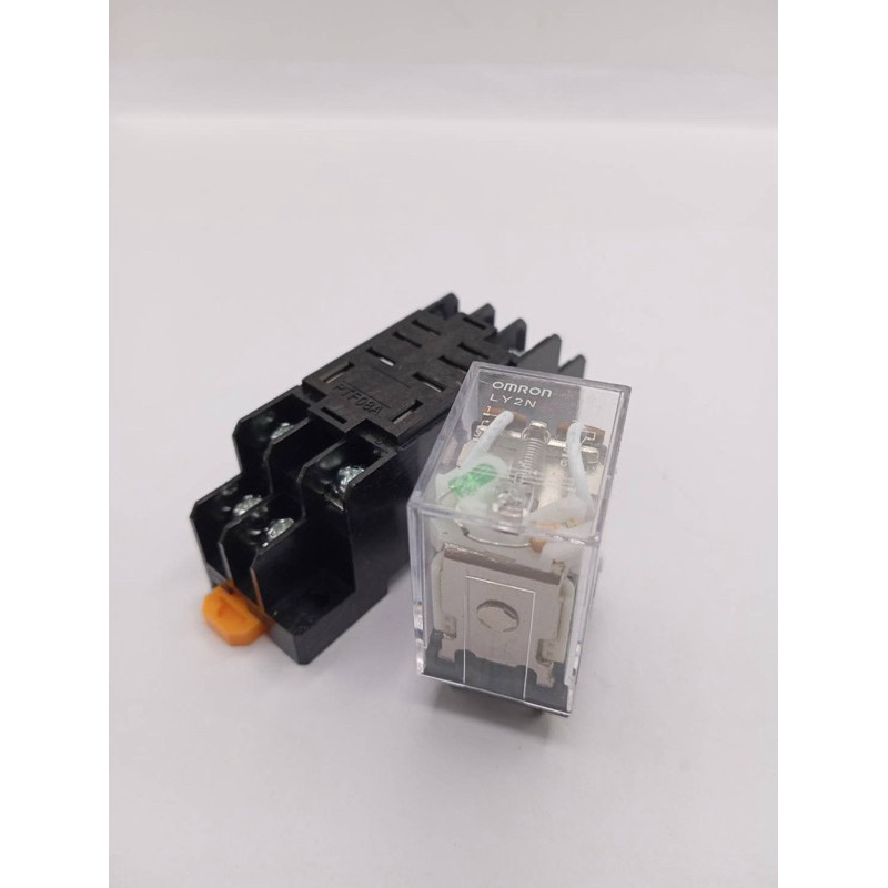ใน กทม Ly2n relay รีเลย์ 12v 24v 220v ac dc แบรนด์แท้ ฐานรีเลย์ Ly2   งานแท้  สามารถออกบินภาษีได้