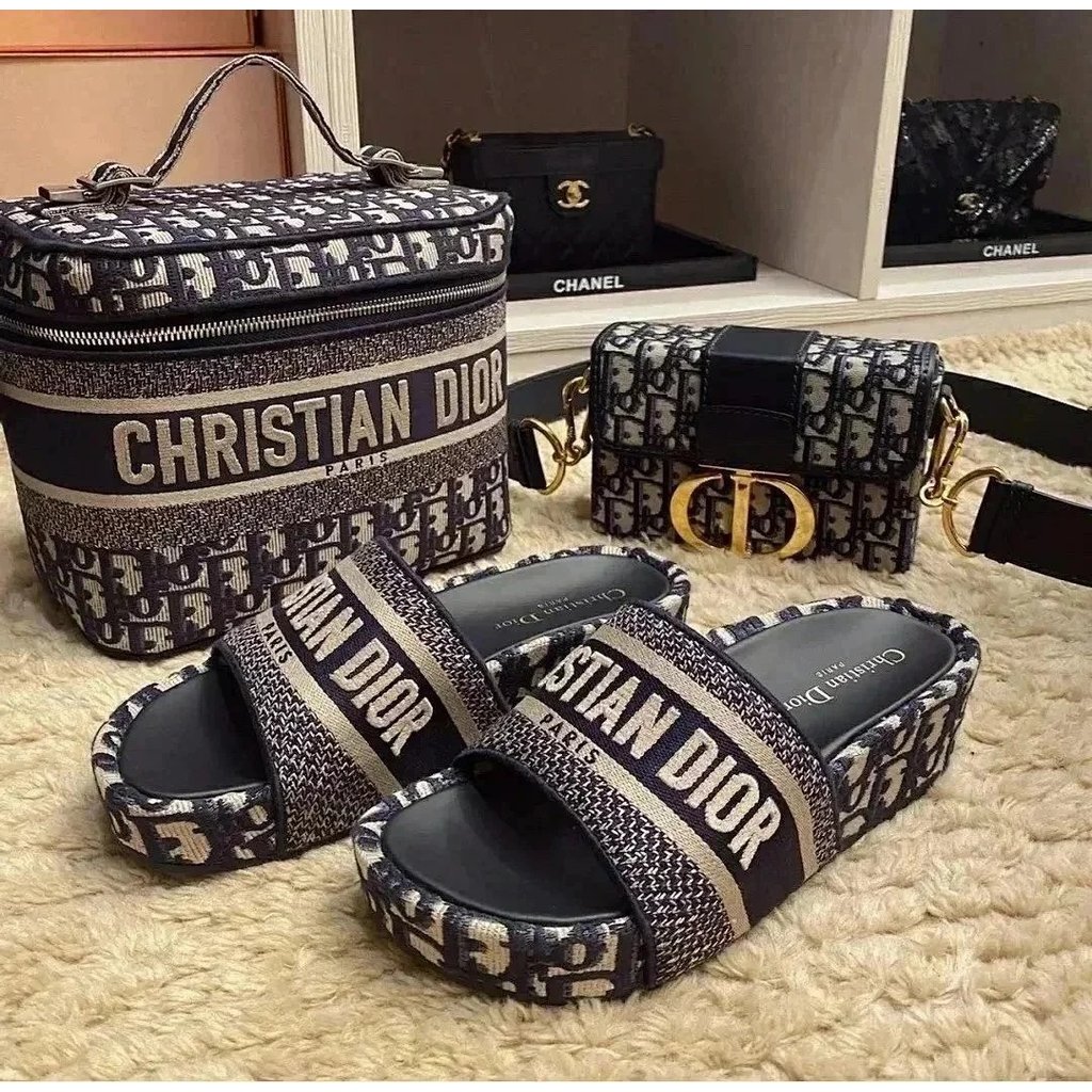 Dior/Dior รองเท้าแตะรองเท้าแตะลําลองใหม่รองเท้าแตะโลโก้ Presbyopic ปักแพลตฟอร์มหนาSoled Flip-F