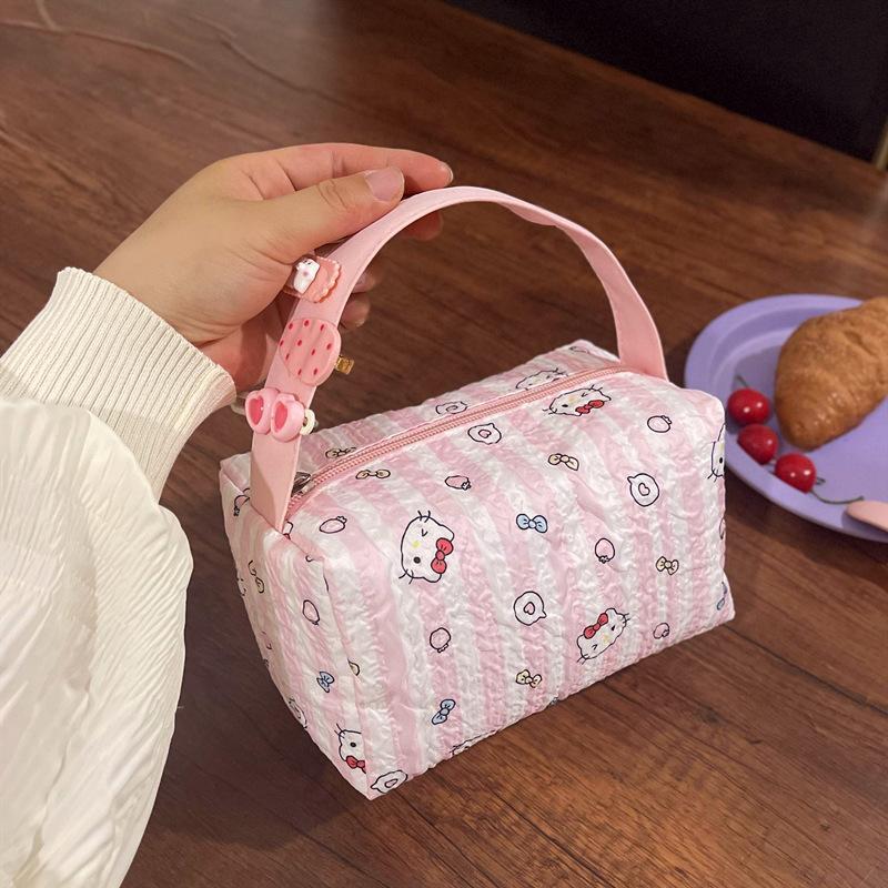 <zhuliye123> การ์ตูนน่ารัก Sanrio Hello Kitty แบบพกพา 3D กระเป๋าเครื่องสําอาง Girly KT Cat Travel St