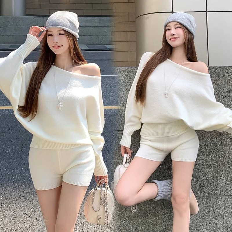 Cuties เสื้อปาดไหล่ เสื้อปาดไหล่ทรงเกาหลี แบบตัวแม่มีเทสต์! H052