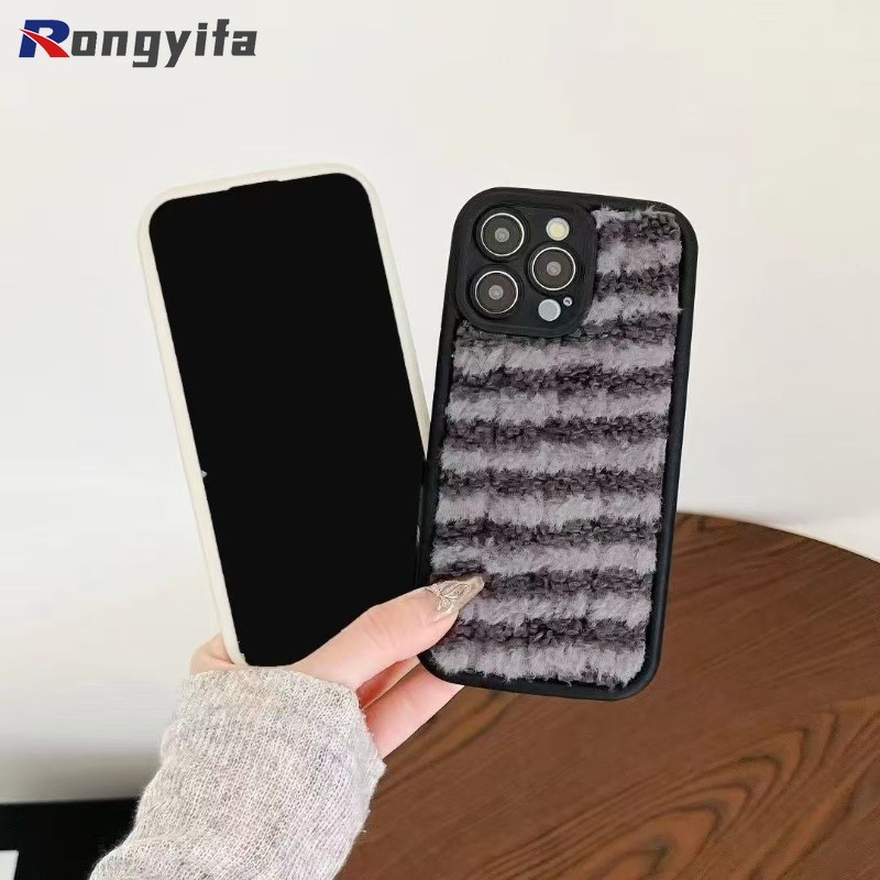 ฤดูหนาว Plush Stripe เคสโทรศัพท์สําหรับ iQOO Z10 Z9 Turbo Pro Plus Z10X Lite Z8 Z7 Z7X Z7i Z6 Pro Lite Z5 Z5X Z1X 5G 4G Ins สไตล์แฟชั่นปลอกน่ารักกันกระแทกนุ่มปกหลัง ราคา ถูกที่สุด ดีลบีเคเค แกลเลอรีภาพที่ 5