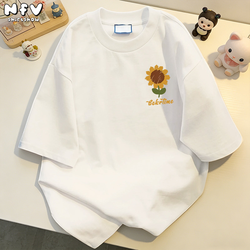 【จัดส่งตลอด 24 ชั่วโมง】NFV ✨ลายเมโลดี้น่ารัก เสื้อยืดทรงหลวม ผ้าฝ้ายแท้ ใส่สบาย ระบายอากาศ YG3871