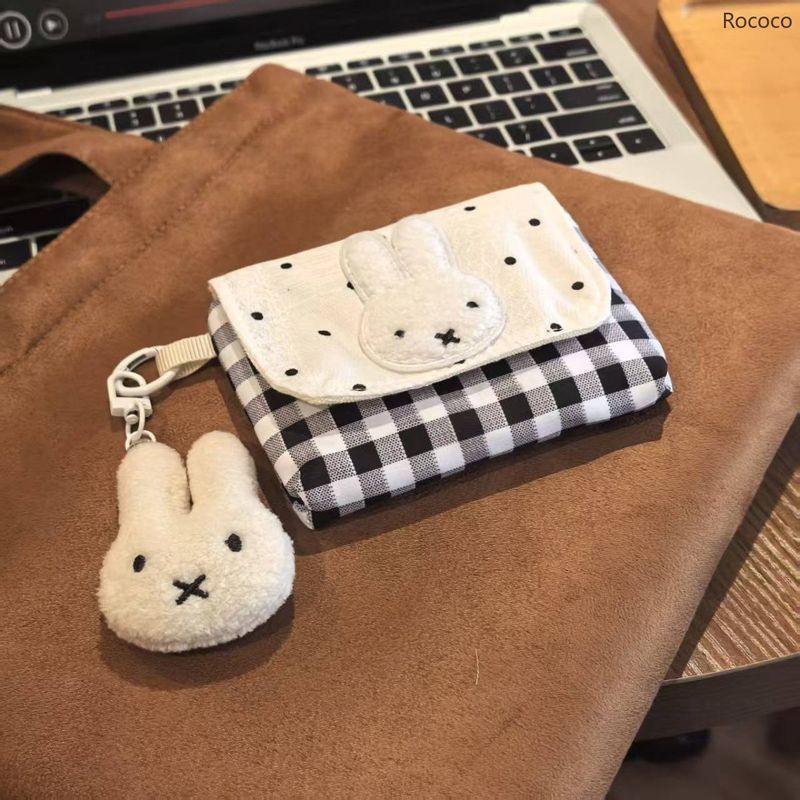 🍒Miffy กระเป๋าใส่เหรียญAll-Match ccdกระเป๋าเก็บของมูลค่าสูงหูฟังกระเป๋าผู้ถือบัตรสไตล์ใหม่กระเป๋ากุญแจสุภาพสตรีเหรียญP