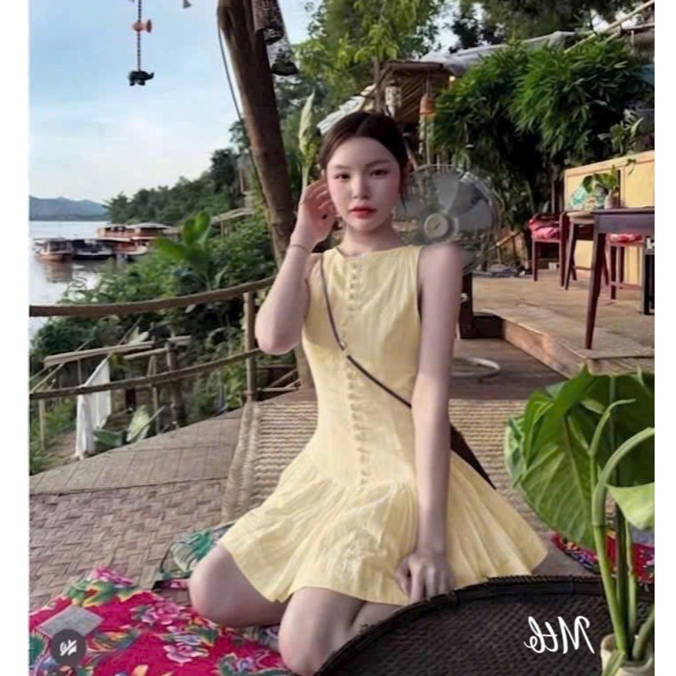 ชุดเดรสชายระบายสีเหลืองน่ารักเรียบหรูสไตล์เกาหลีสวยเหมือนแบบ