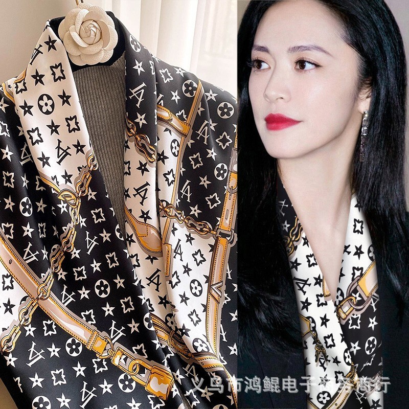 Shanghai Story ผ้าพันคอบig square ลายสวยงาม เหมาะสมในฤดูใบไม้ผลิ หรือของขวัญวันแม่