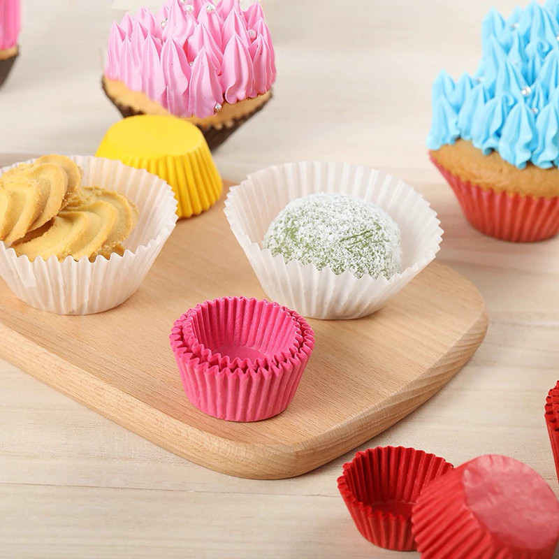 พร้อมจัดส่ง กระทงกระดาษ ถ้วยกระดาษอบขนม 500ชิ้น/แพ็ค  PEAR กระทงกระดาษขาว cupcake แบบ food grade EALB