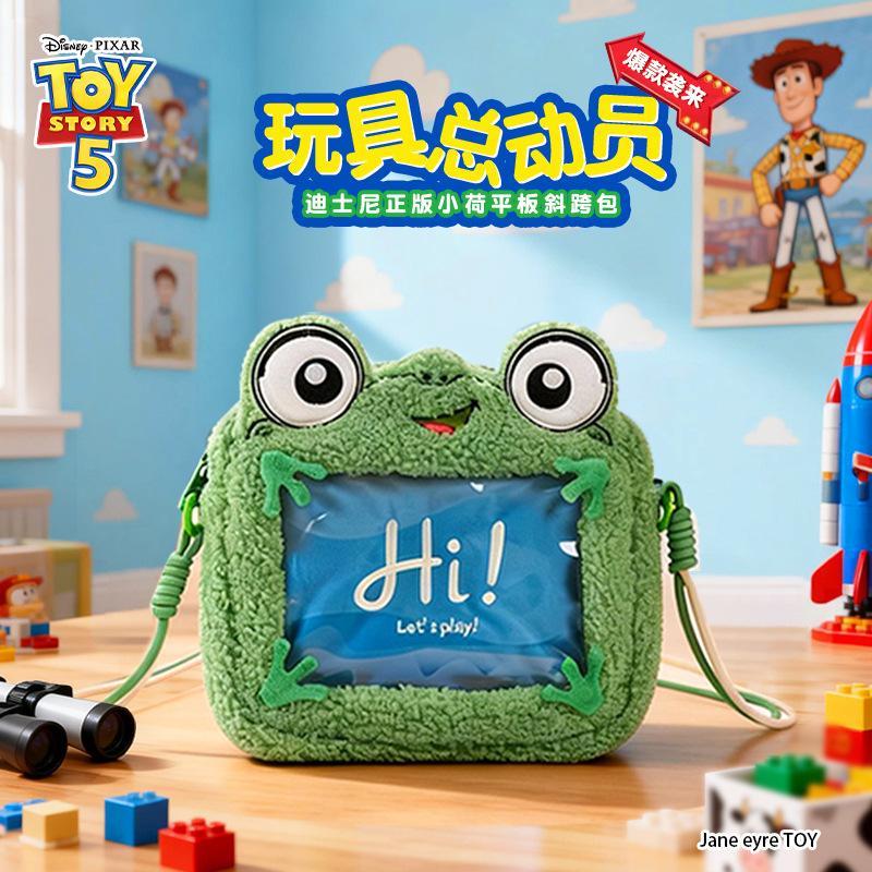 พร้อมสต็อก ของแท้ Disney Pixar Toy Story 5 ตุ๊กตาของเล่นตุ๊กตา Xiaohe แท็บเล็ต Messenger Bag Girl 520 ของขวัญ