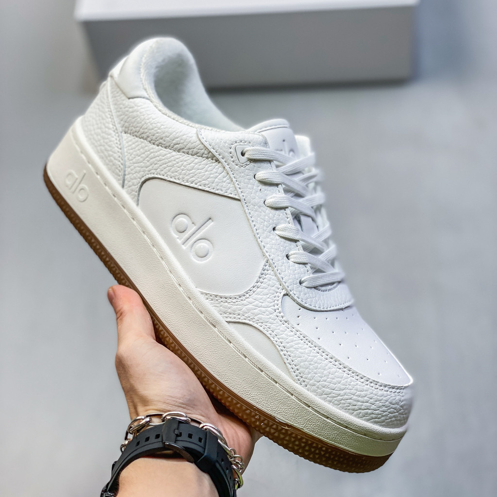 Alo โยคะ Recovery โหมดแฟชั่นรองเท้าลําลองกีฬา Anti-Slip ทนต่อการสึกหรอผู้ชายผู้หญิงสไตล์เดียวกัน MMCQ