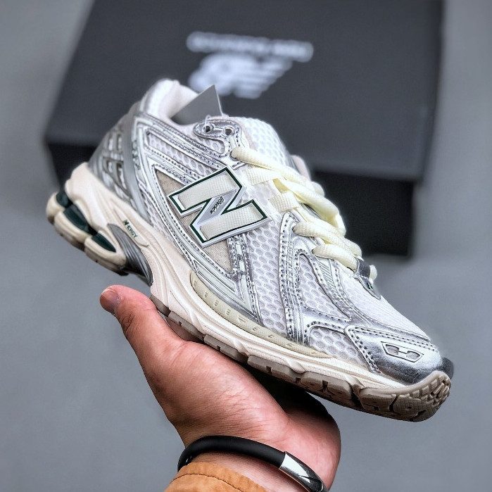 New Balance M1906RHA รองเท้าวิ่งเพื่อการพักผ่อนสําหรับเล่นกีฬา