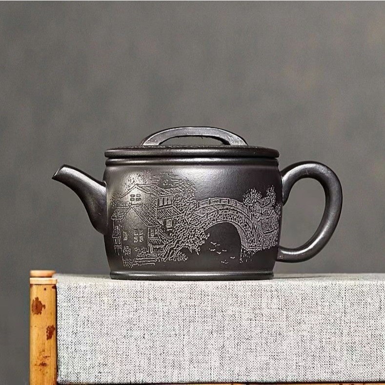 SA Zi Sha Kettle Yi Hung Dai Kau Han Woa แกะสลัก Jiangnan Landscape 250 ml (Black Ne)