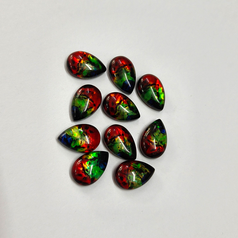 ราคาสังเคราะห์ Ammolite หินล้ําค่า ลูกแพร์สีสันสดใส Cabochon หิน Ammolite สําหรับเครื่องประดับ