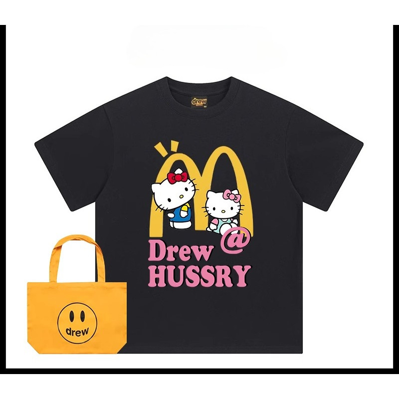 Drews American Trend Brand Hello Kitty Round Neck Short Sleeved Couple Outfit เสื้อยืดผ้าฝ้ายแท้น่าร