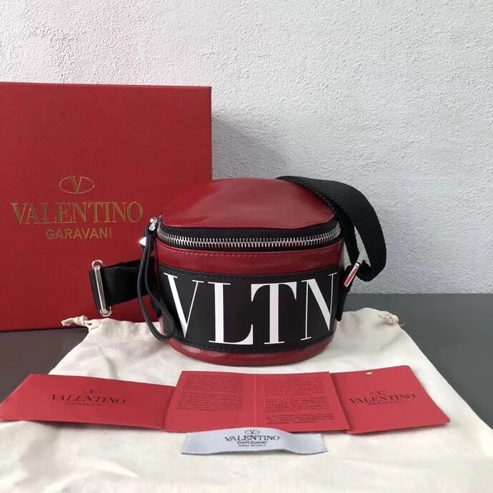 Valentino VLTN Olive Bag กระเป๋าสะพายใบเล็ก/พกพา/สามารถใช้เป็นกระเป๋าคาดเอวได้~ขนาด: 15x12x8cm
