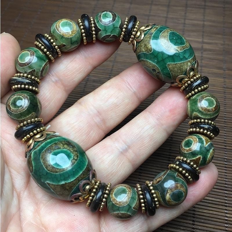 Qingyi นําเสนอโชคลาภสามตาหลายสมบัติ Grea