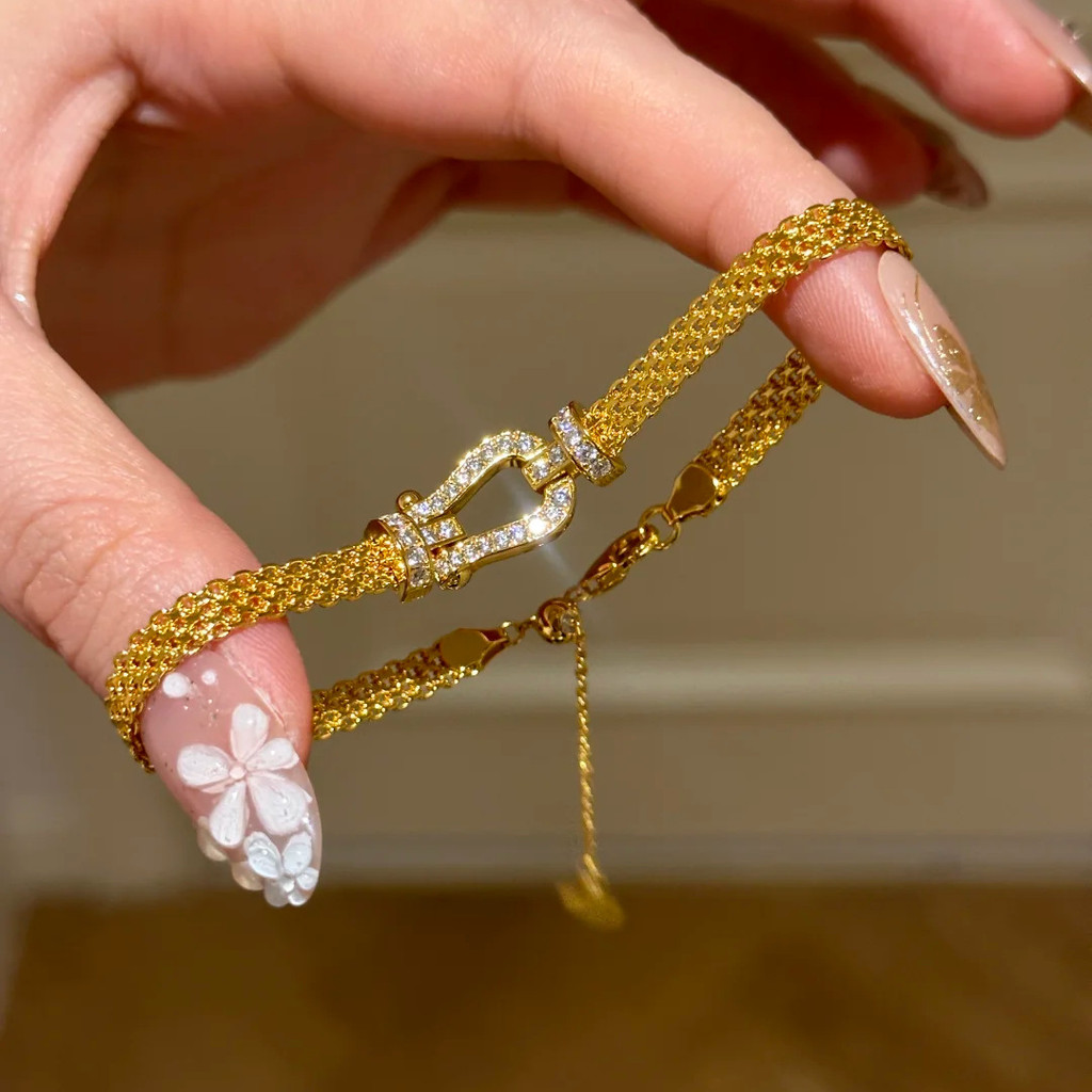 "Fortune Flow" Italy Milanese Strap Bracelet สไตล์วินเทจ Retro Simple Diamond Horseshoe Buckle Ribbo