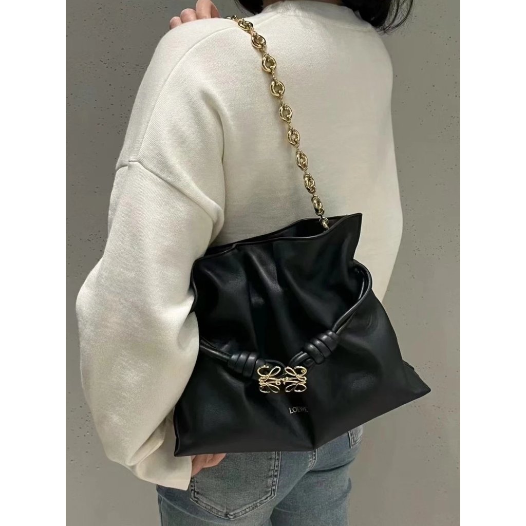 กระเป๋าสะพายขนาดเล็ก L0EWE Flamenco Donut Chain ออกแบบจากหนังแท้คุณภาพสูง เหมาะสำหรับฤดูใบไม้ร่วงและ