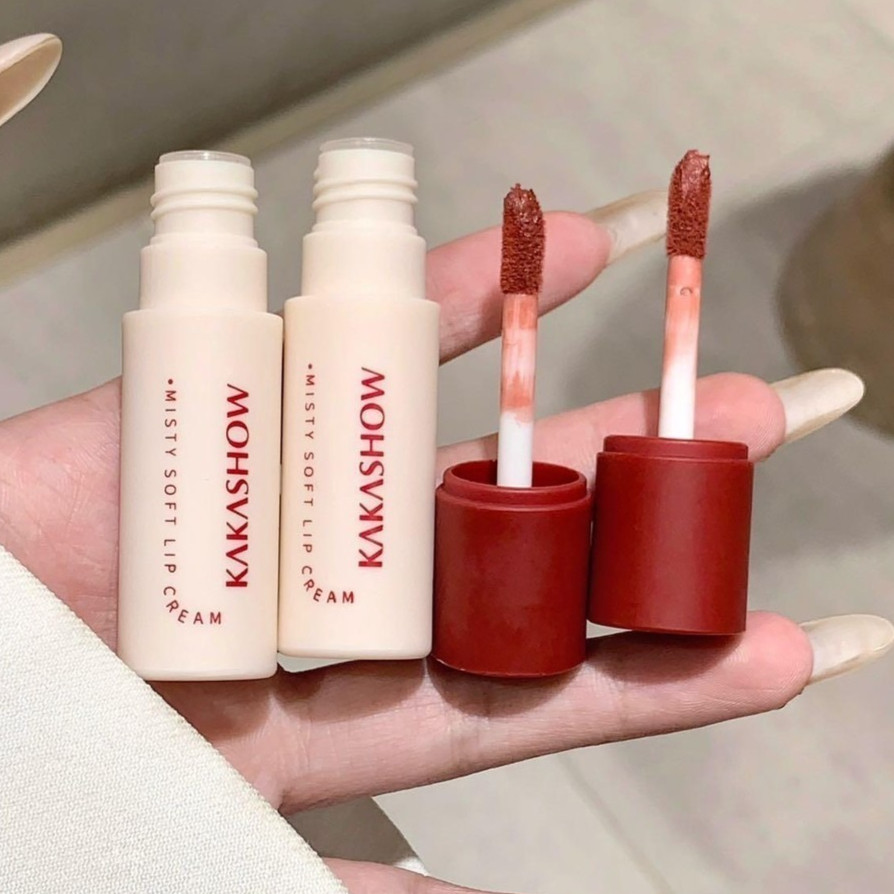 V-shop :ลิปสติก เนื้อแมตต์กํามะหยี่ เนื้อนุ่ม เกลี่ยง่าย สีสวย ให้ความชุ่มชื้น ติดทนนาน มี 6 เฉดสีC-