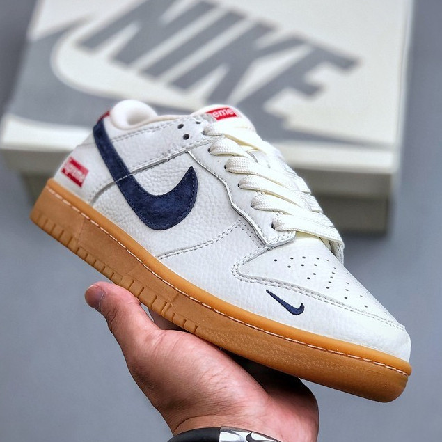 รองเท้ากีฬาเพื่อการพักผ่อน SB Du Low x Suupreme JH8310 945