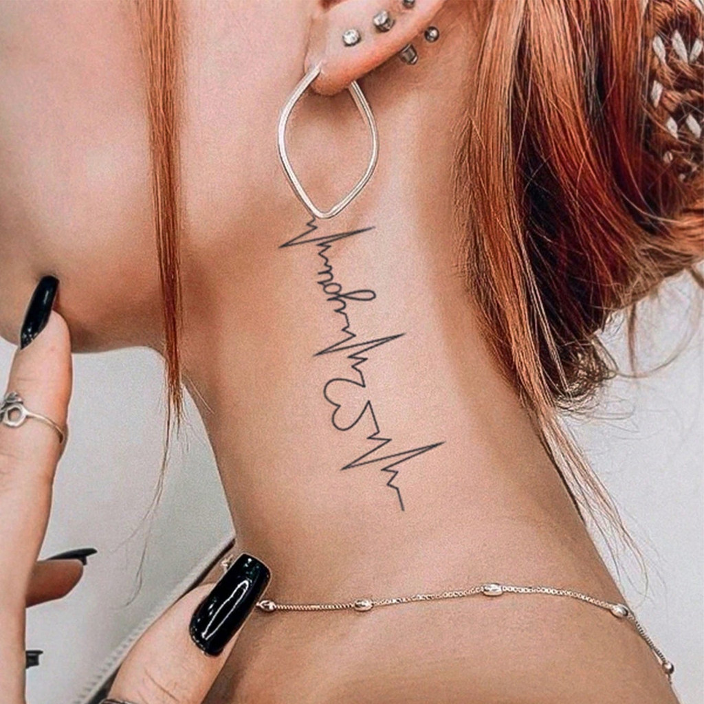 T DBF ins ลม ECG Love Heart ชื่อ Tattoo สติกเกอร์กันน้ําติดทนนาน Cool คอด้านข้างสไตล์จําลอง Tattoo ส