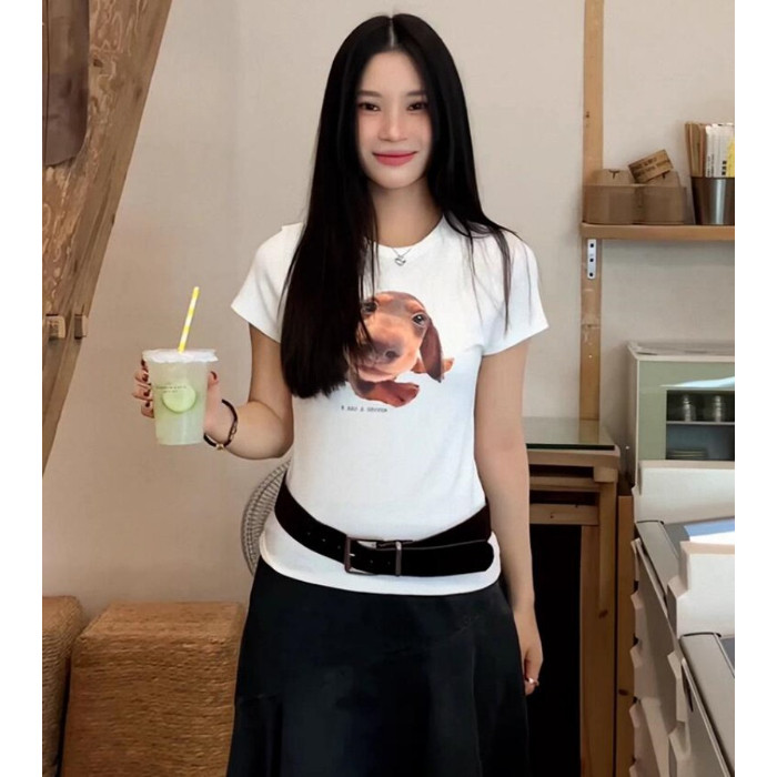 COD สไตล์อเมริกัน Retro ลูกสุนัขพิมพ์รอบคอแขนสั้นเสื้อยืดผู้หญิง 2025 ต้นฤดูใบไม้ร่วงสไตล์ใหม่ Slim-