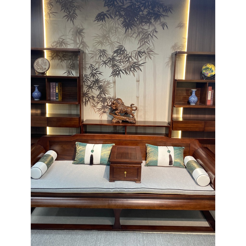 Rosewood ไม้เนื้อแข็งทั้งหมด Arhat เตียงสับปะรดตารางม้วนหนังสือ Arhat เครื่องนอนห้องนั่งเล่นอพาร์ทเม
