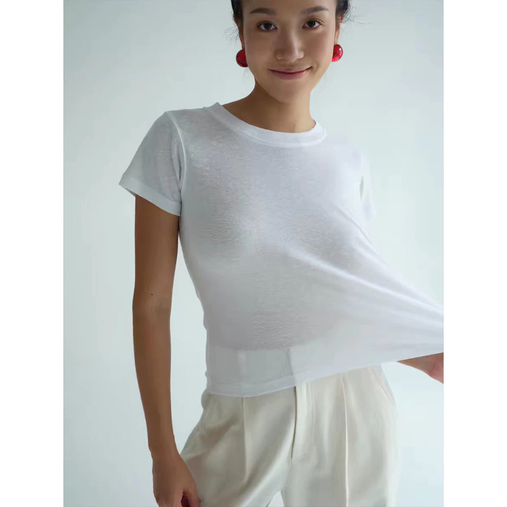 <Moss Queen> สีขาวบริสุทธิ์ บาง หลวมเล็กน้อย คอกลม เสื้อยืดแขนสั้น ท็อปฤดูร้อน