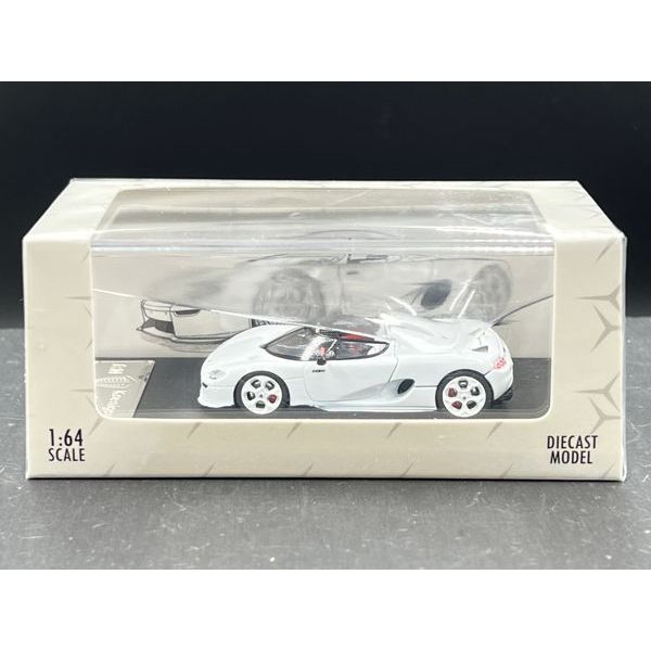 Rhino Model RM 1/64 
Koenigsegg CC850 (Magnetic hood structure) White