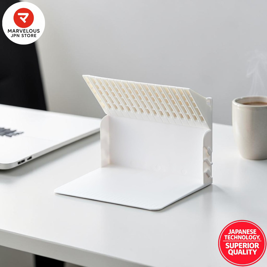 ลิฮิท แล็บ. ชั้นวางหนังสือ Medium White A3579-0 เล่มเดียวไม่ล้ม (ขนาด A5)