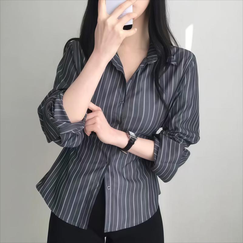 Chili Koko เสื้อเชิ้ตผู้หญิง ลายทาง ทรงสลิมฟิต กระดุมเอว กระชับสัดส่วน แขนยาว คอปก ข้อมือปรับได้  99301 รูปที่ 7