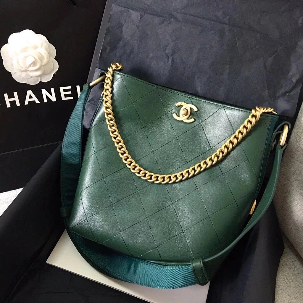 กระเป๋า Chanel Style Bags ดีไซน์ทันสมัย พร้อมสายคล้องหลากหลาย