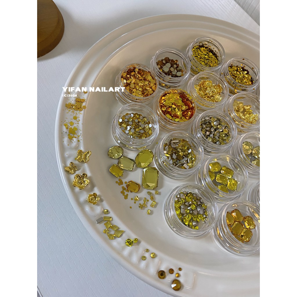 YIFNAIL [วัสดุสีทอง] ดอกไม้ผีเสื้อมั่งคั่งปีใหม่ Lucky Golden อุปกรณ์ทําเล็บ Q81