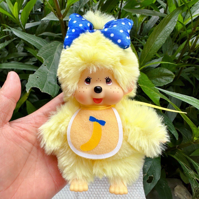 ธีมกล้วย Monchhichi Monchhichi ตุ๊กตาจี้พวงกุญแจกระเป๋าจี้ไม่มีขุยการสูญเสียน่ารักนุ่มน่ารักของขวัญวันเกิด