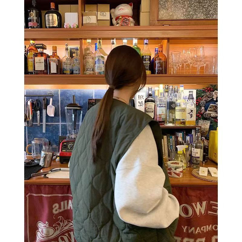 เสื้อกั๊กรูปแบบใหม่สำหรับฤดูใบไม้ร่วงและหนาว สไตล์เกาหลีหลวม ๆ แขนกุดจากผ้าฝ้ายสำหรับสวมใส่ภายนอก - รูปที่ 2