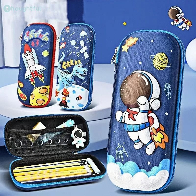 กล่องดินสอ 3 มิติ ลายการ์ตูนน่ารัก ความจุขนาดใหญ่ ป้องกันการตกหล่น กระเป๋าเก็บปากกา กล่องเก็บของทนทาน อุปกรณ์เครื่องเขียนสำหรับนักเรียน TH