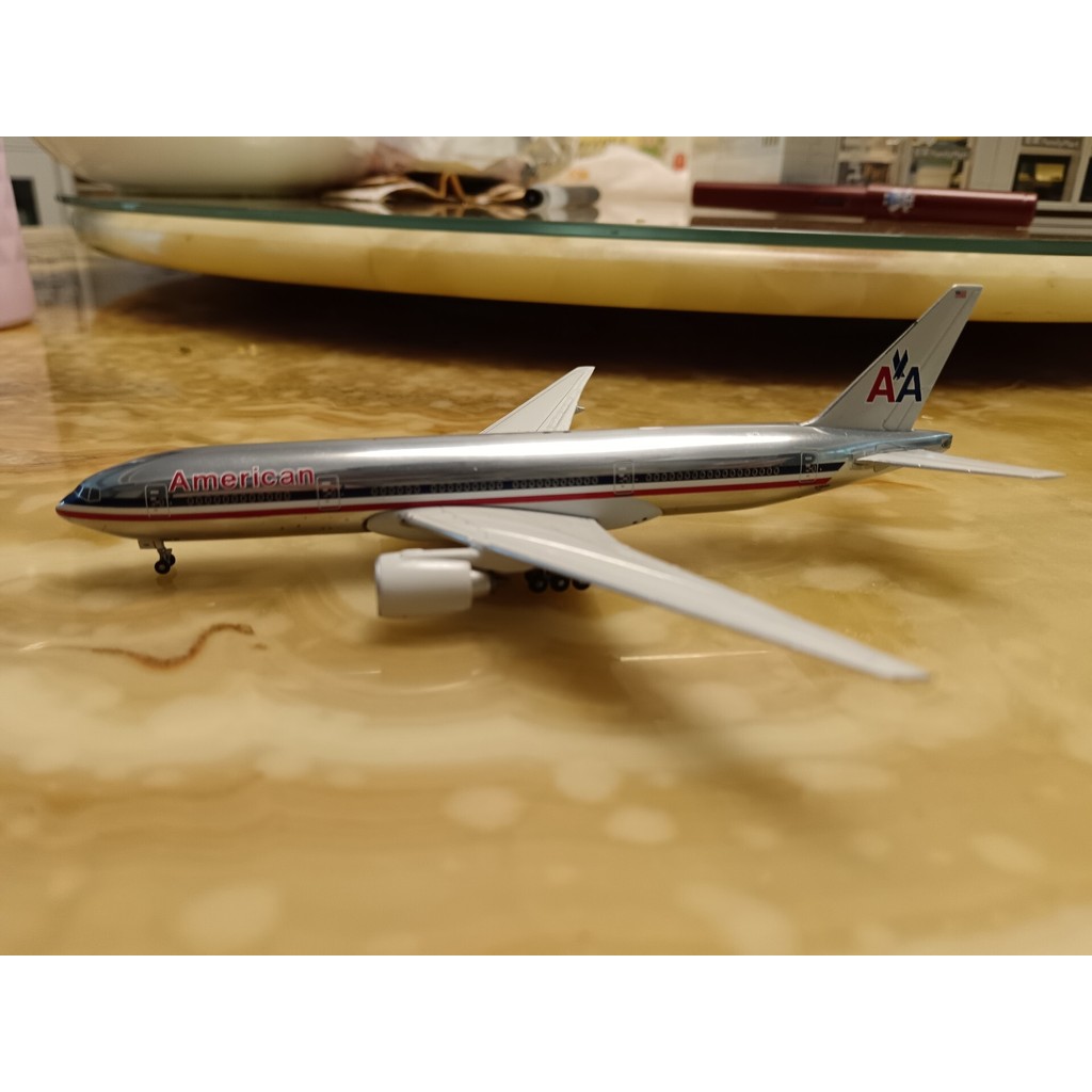 GJ400 American Airlines AA ท่อเหล็ก 777 นี่คือผลิตภัณฑ์เก่าที่ดี 777 ท่อเหล็กเป็นกระบวนการชุบด้วยไฟฟ