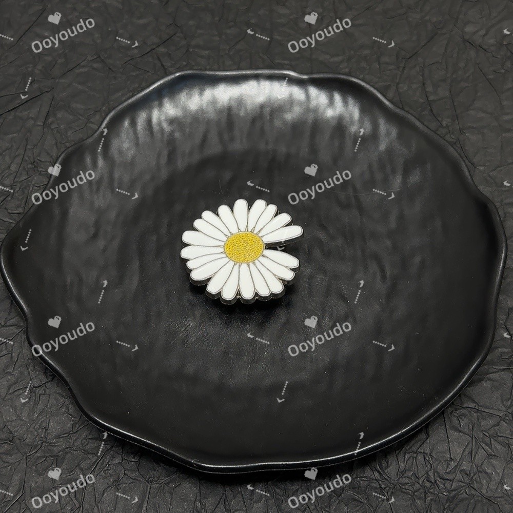 Metal GD Daisy Shoe Buckle DIY Clog Slipper Sticker & Shoe Charm