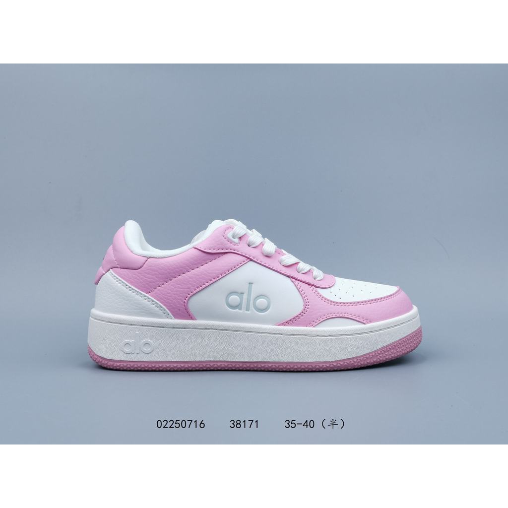 Alo Yoga Jisoo Casual Flat Sole รองเท้าผู้ชายผู้หญิงการจับคู่สีกีฬารองเท้าสีขาวหนาเพิ่มความสูง 982