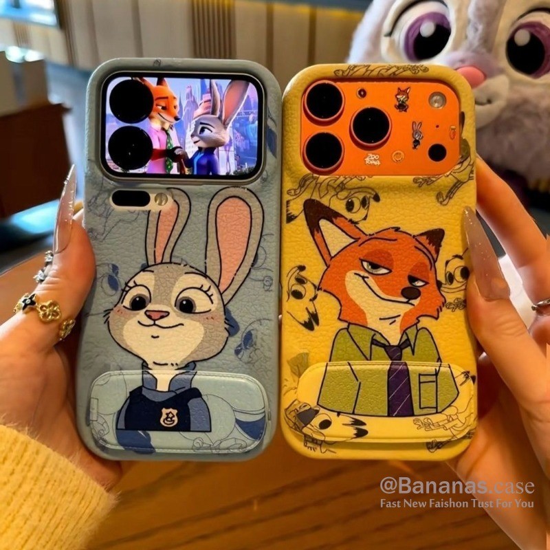 คู่น่ารัก + ขาตั้งหนังเคสโทรศัพท์สําหรับ iPhone 17 16 15 14 13 12 11 Pro Max X Xr Xs Max 7 8 Plus SE2020