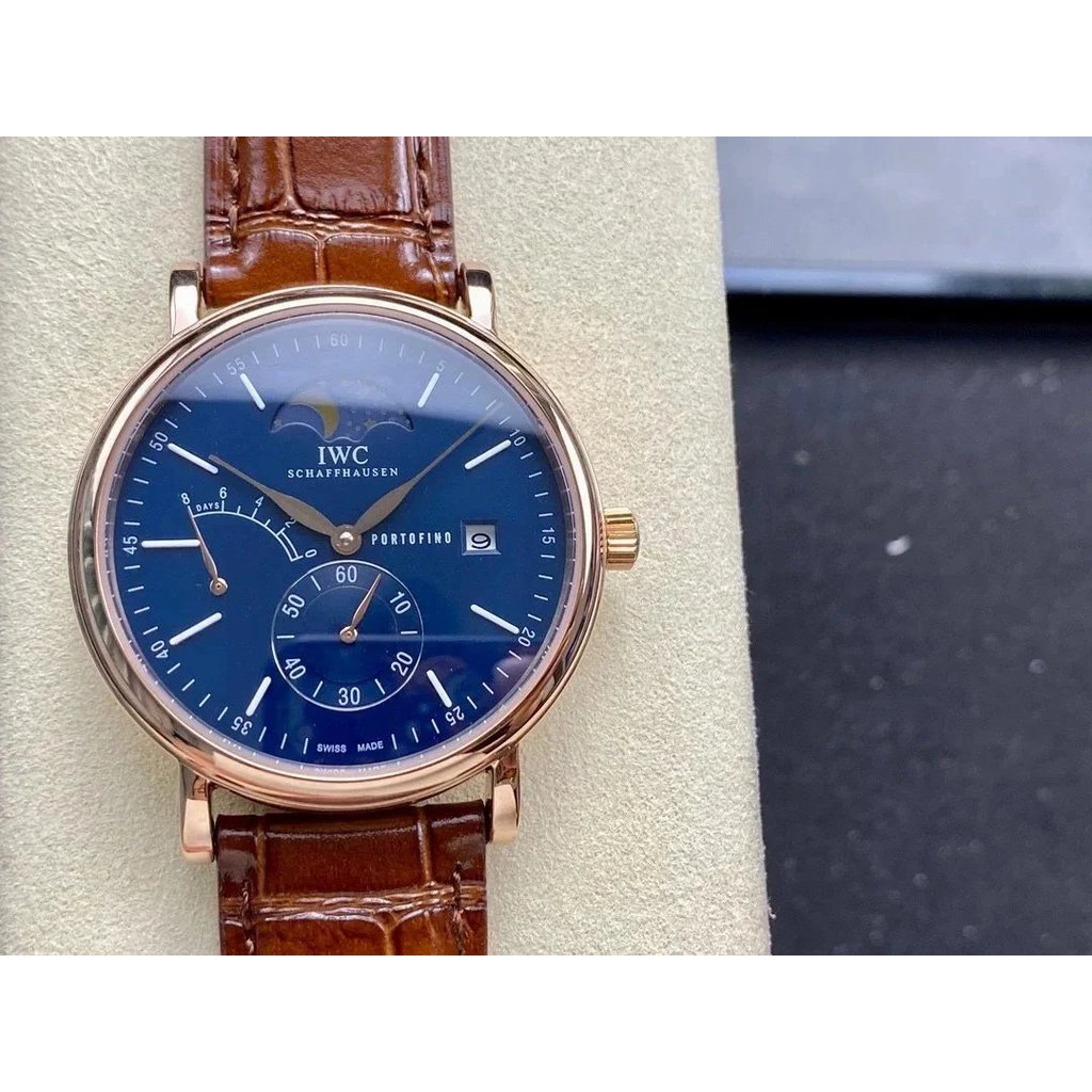 ดาวพราวที่สุดภายใต้ IWC ลักษณะ IWC, พลังงานจลน์ที่ยาวนานที่สุด Moon Phase Expert ในสามก๊ก ซีรีส์ Bot