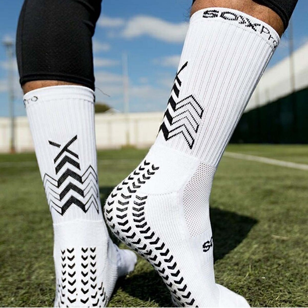 ถุงเท้าฟุตบอลกันลื่น PRO ถุงเท้ากันลื่น sock สำหรับกีฬาฟุตบอล มี 2 สีให้เลือก ออกกำลังกาย100%