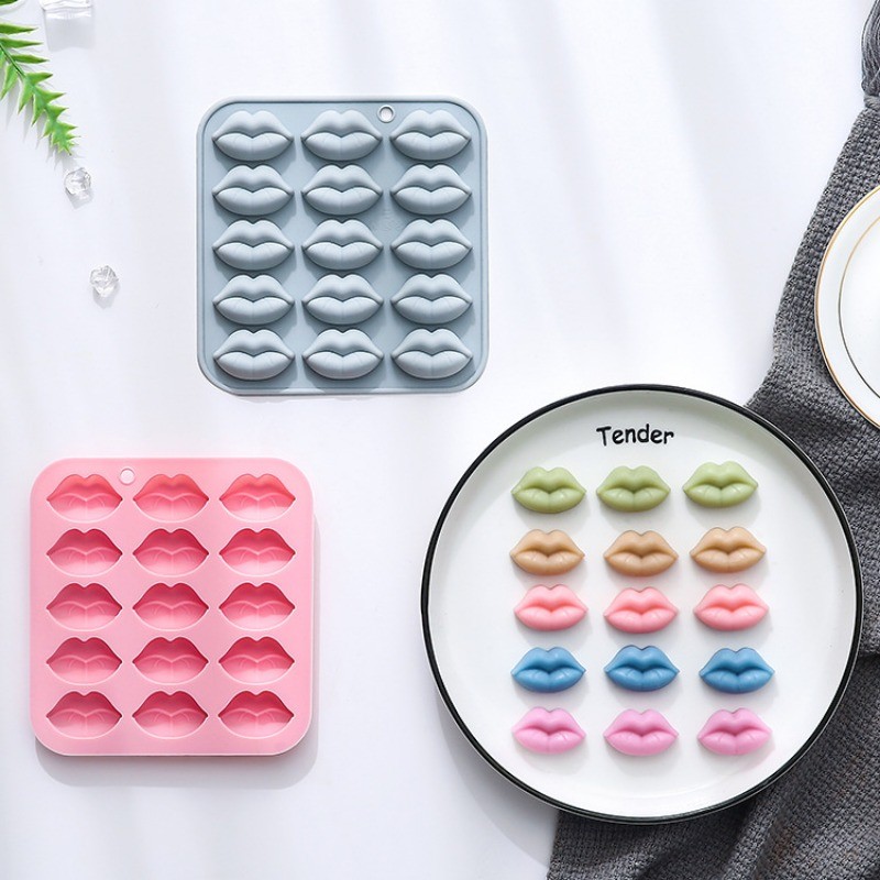 15 Cavities Lip รูปแม่พิมพ์ซิลิโคนเทียนน้ํามันหอมระเหยทําเครื่องมือช็อกโกแลตมูสเค้กตกแต่ง Mould